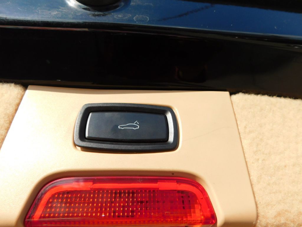 2014 Porsche Cayenne Image 15