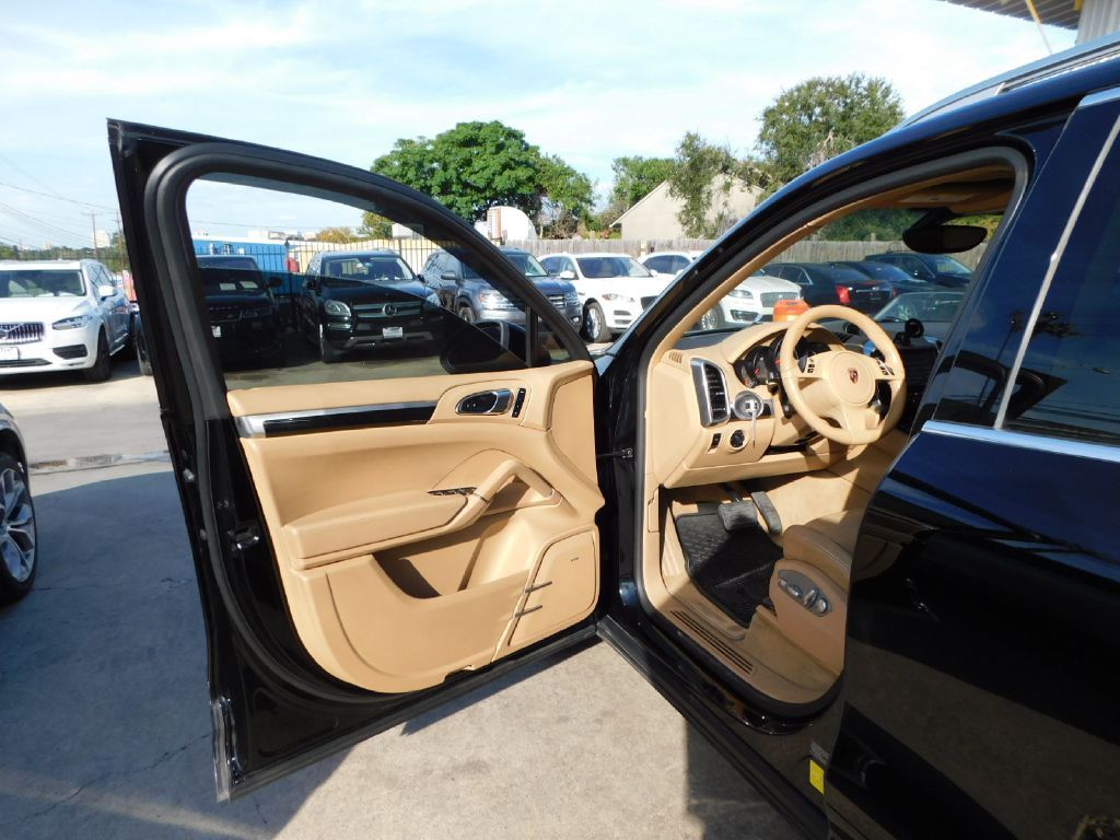 2014 Porsche Cayenne Image 17