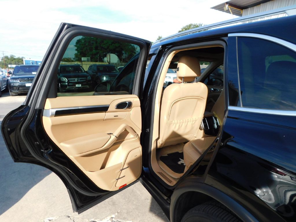 2014 Porsche Cayenne Image 19