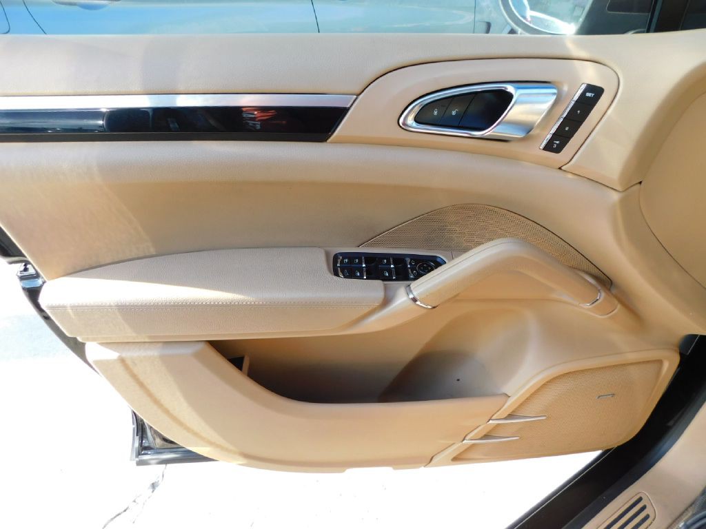 2014 Porsche Cayenne Image 27