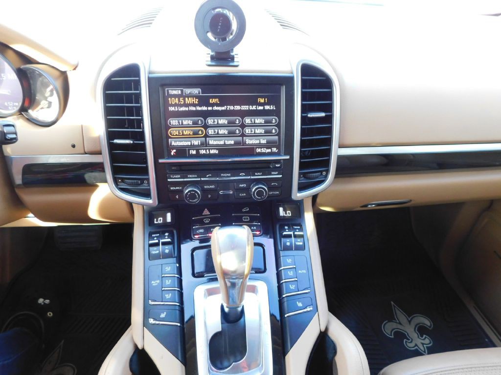 2014 Porsche Cayenne Image 30