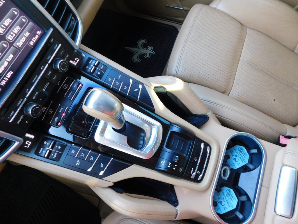 2014 Porsche Cayenne Image 32