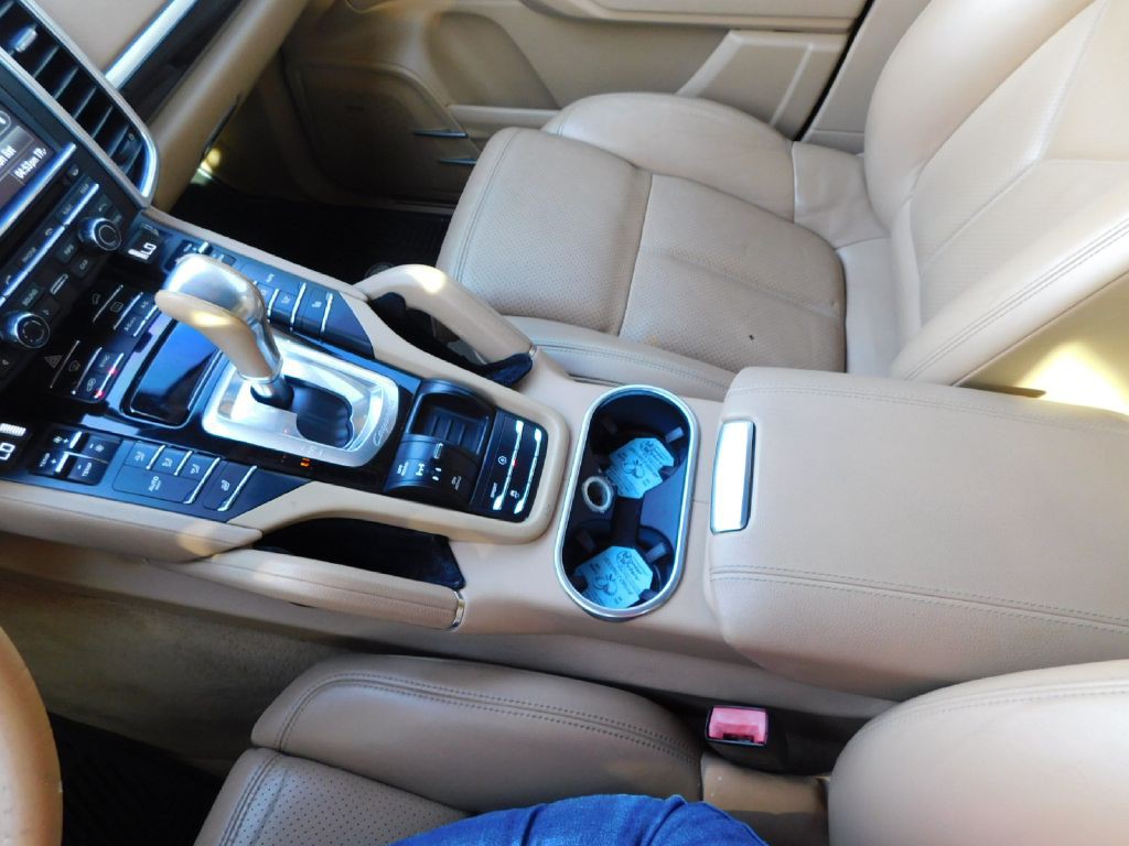 2014 Porsche Cayenne Image 33
