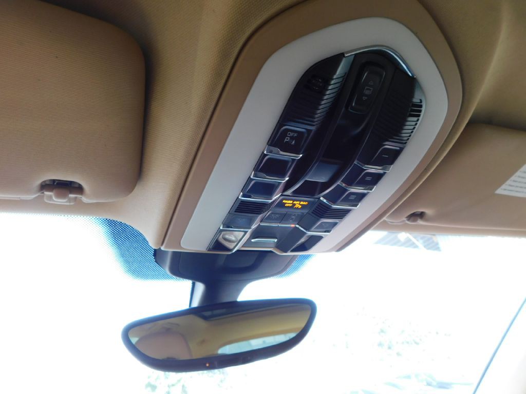 2014 Porsche Cayenne Image 35