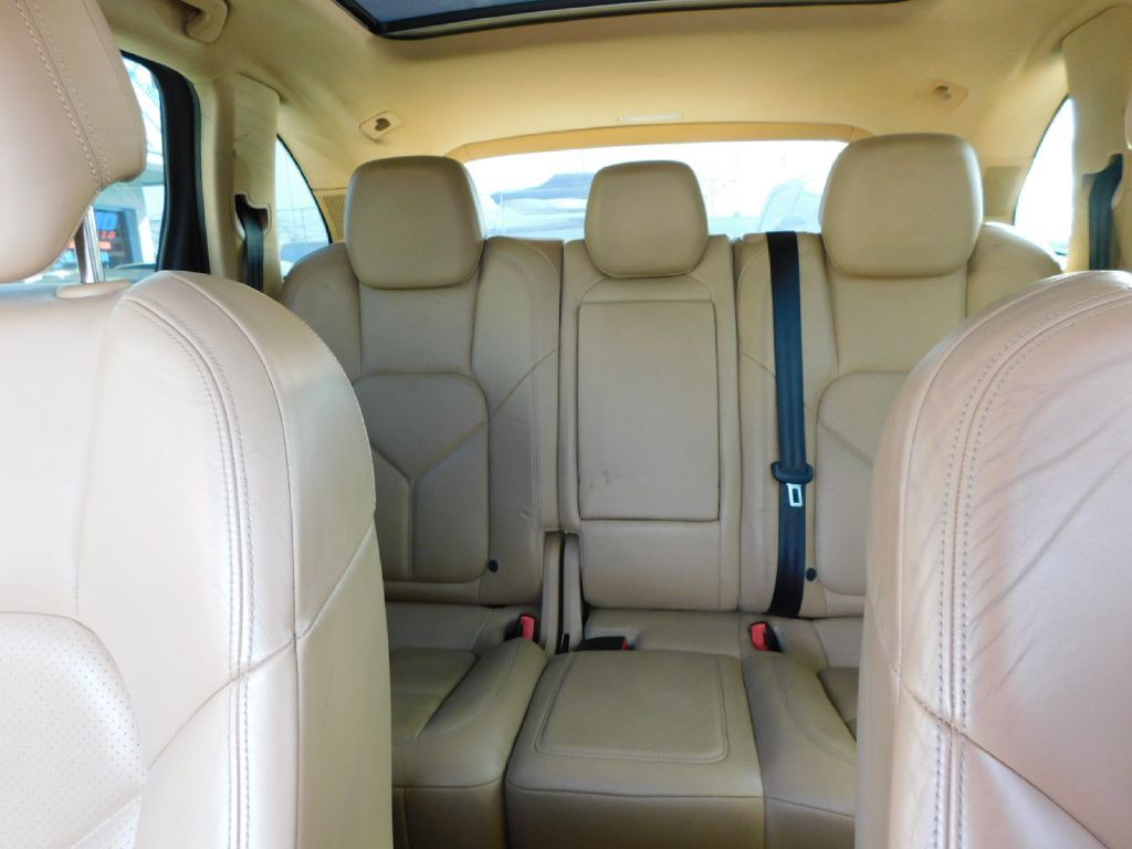 2014 Porsche Cayenne Image 38