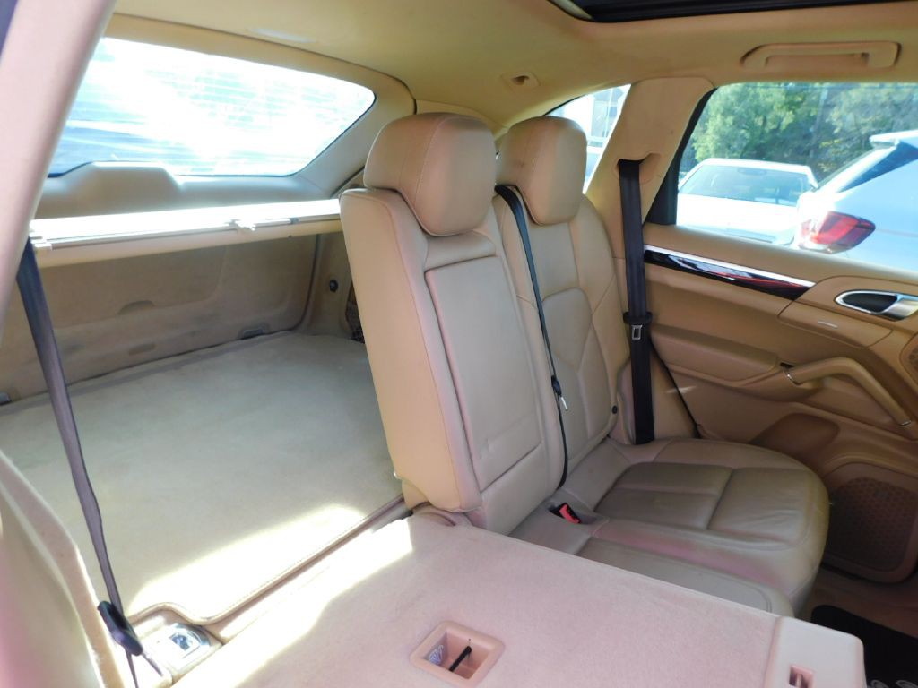 2014 Porsche Cayenne Image 39