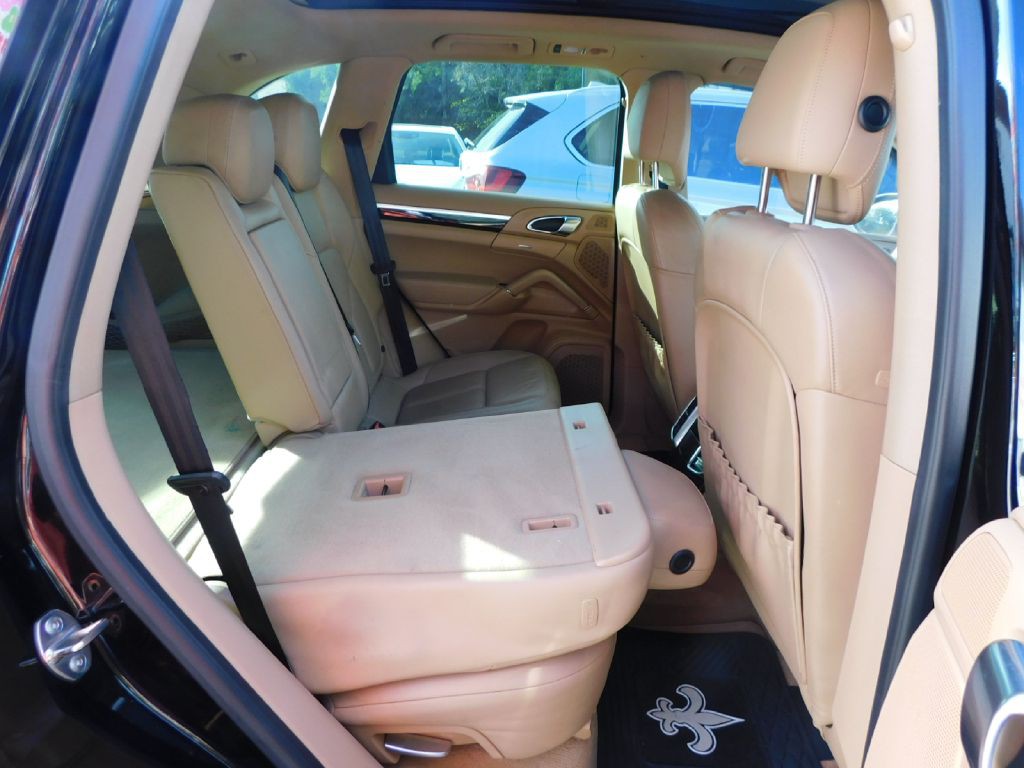 2014 Porsche Cayenne Image 40