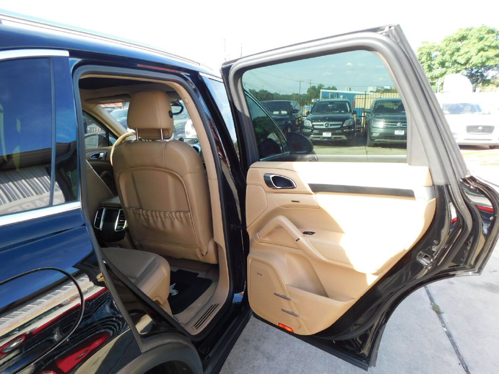 2014 Porsche Cayenne Image 42