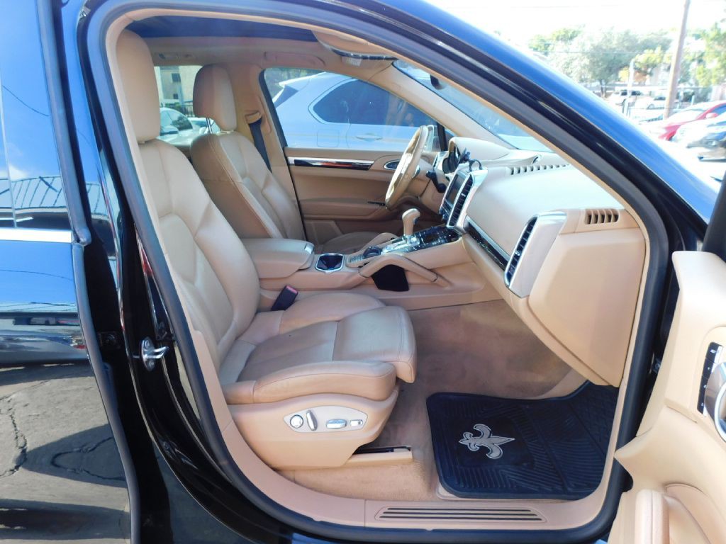 2014 Porsche Cayenne Image 43