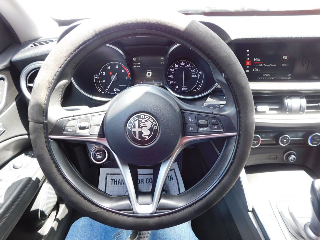 2018 Alfa Romeo Stelvio Image 30
