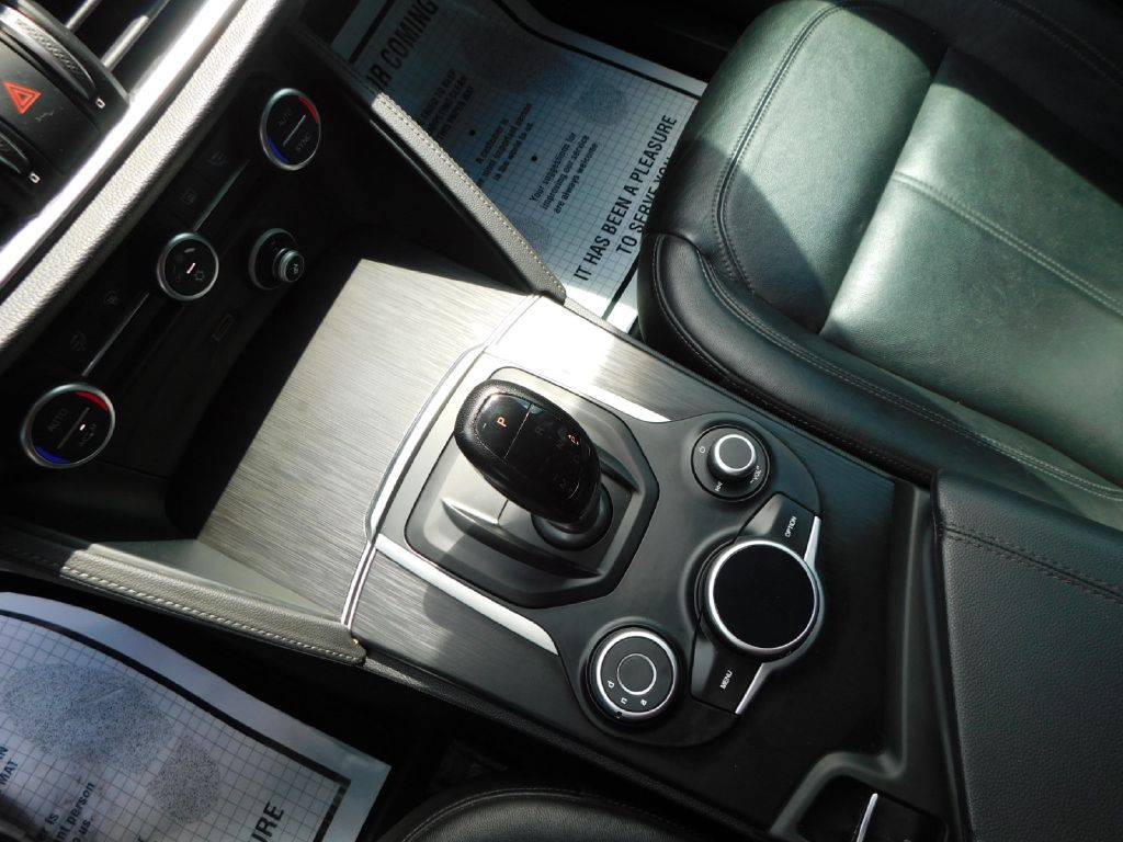 2018 Alfa Romeo Stelvio Image 40