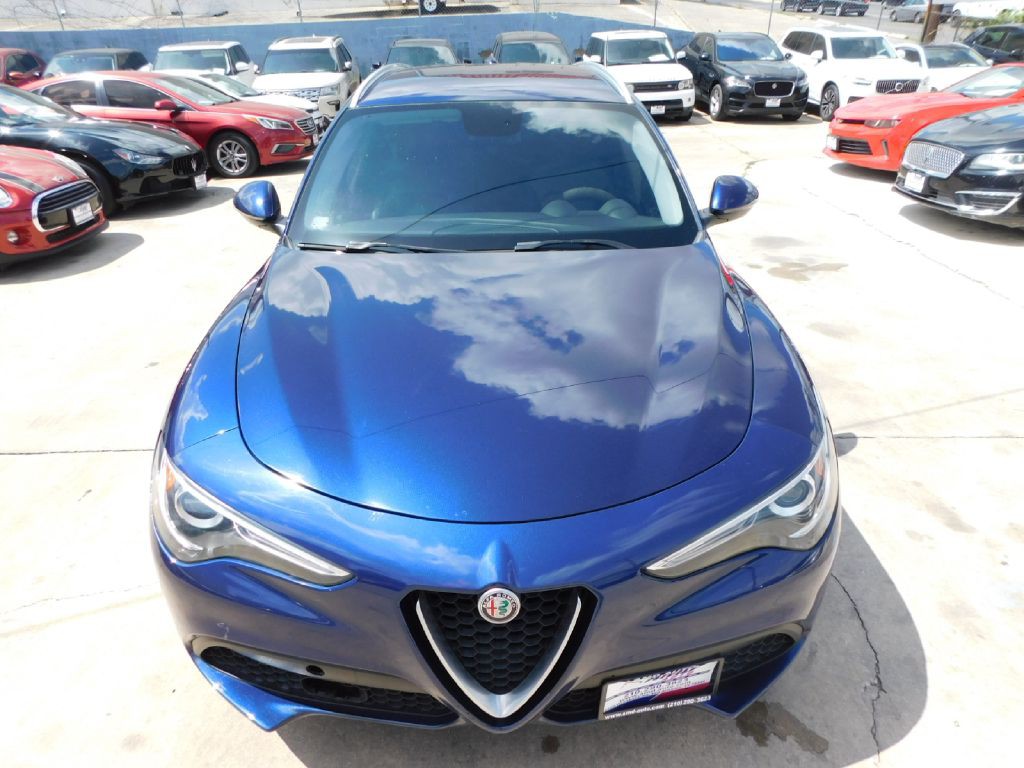 2018 Alfa Romeo Stelvio Image 52