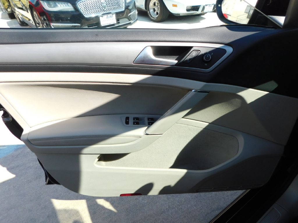 2015 Volkswagen Golf Image 29
