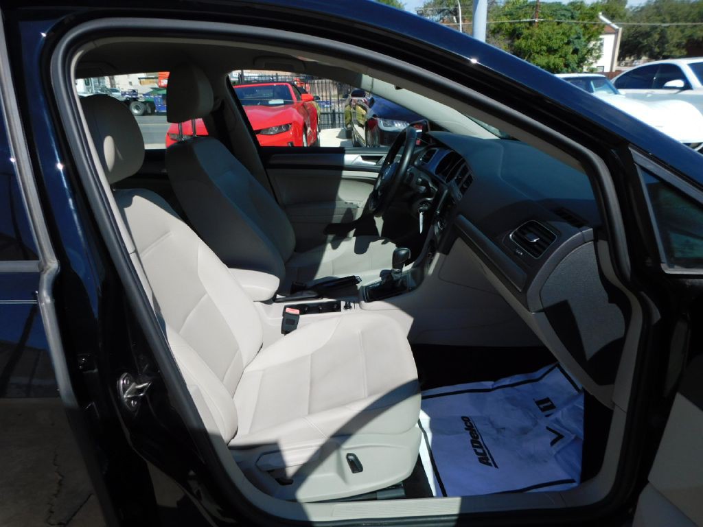 2015 Volkswagen Golf Image 44