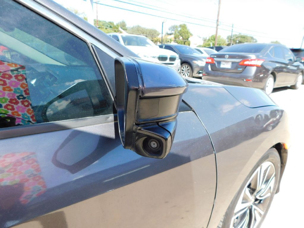 2017 Honda Civic Image 10