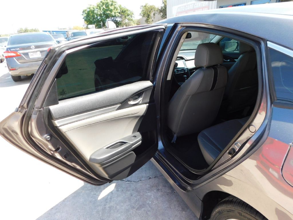 2017 Honda Civic Image 19