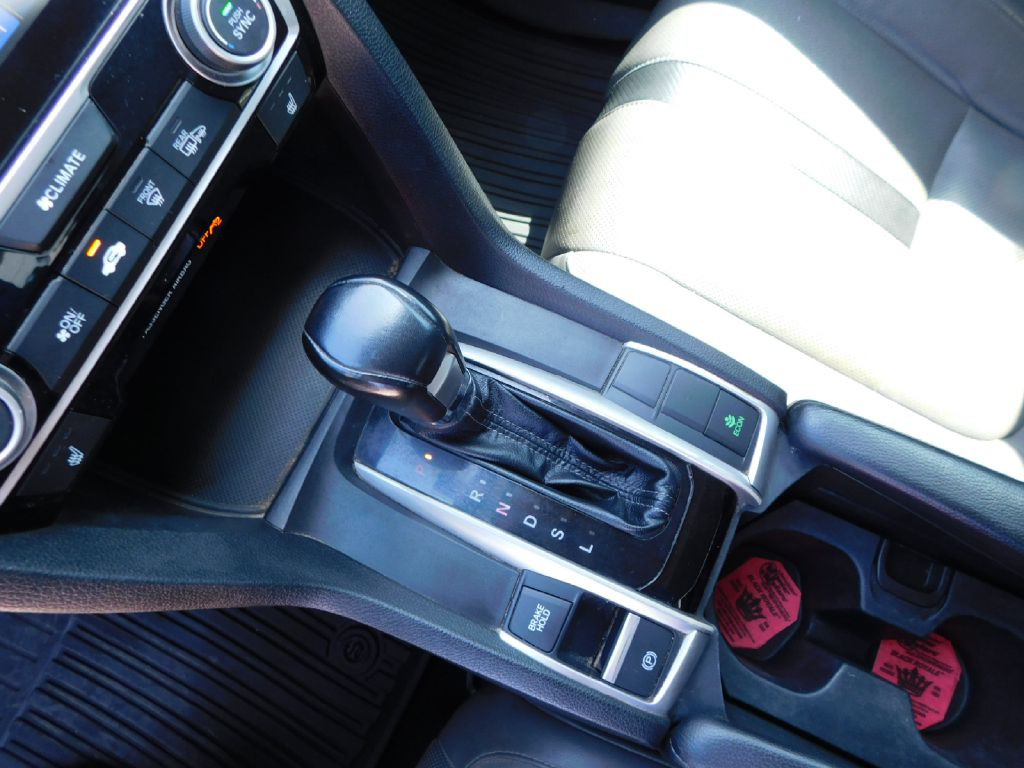 2017 Honda Civic Image 33