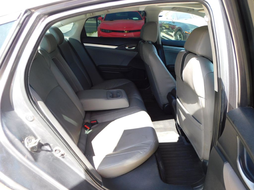 2017 Honda Civic Image 42