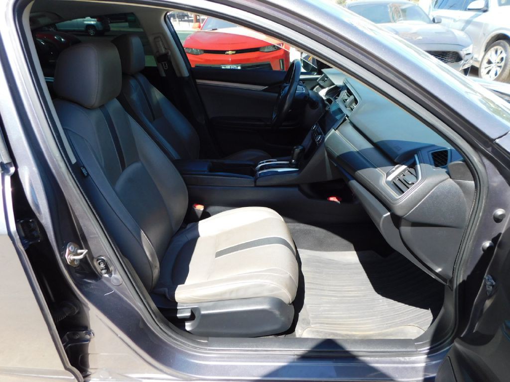 2017 Honda Civic Image 44