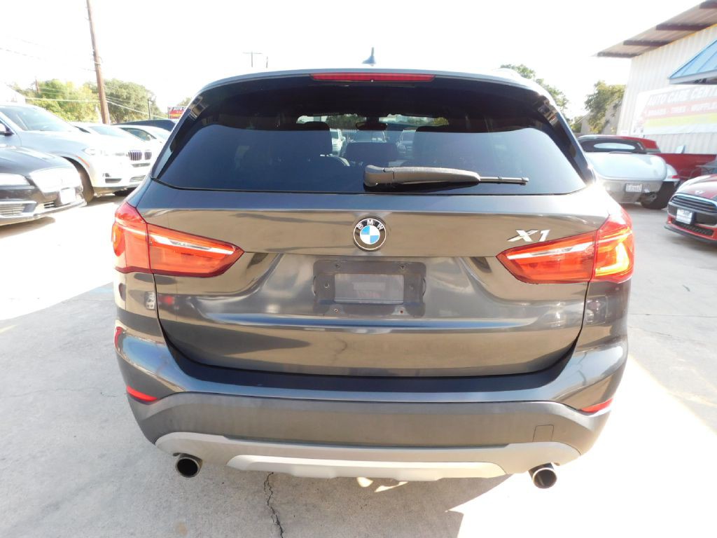 2016 BMW X1 Image 6