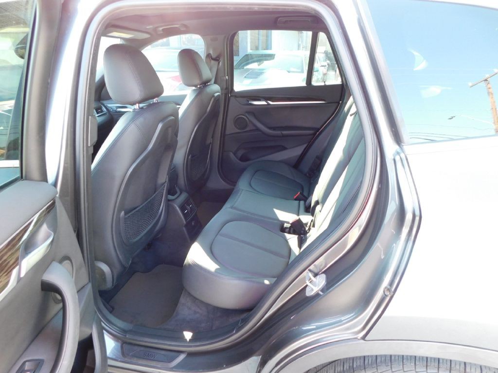 2016 BMW X1 Image 25