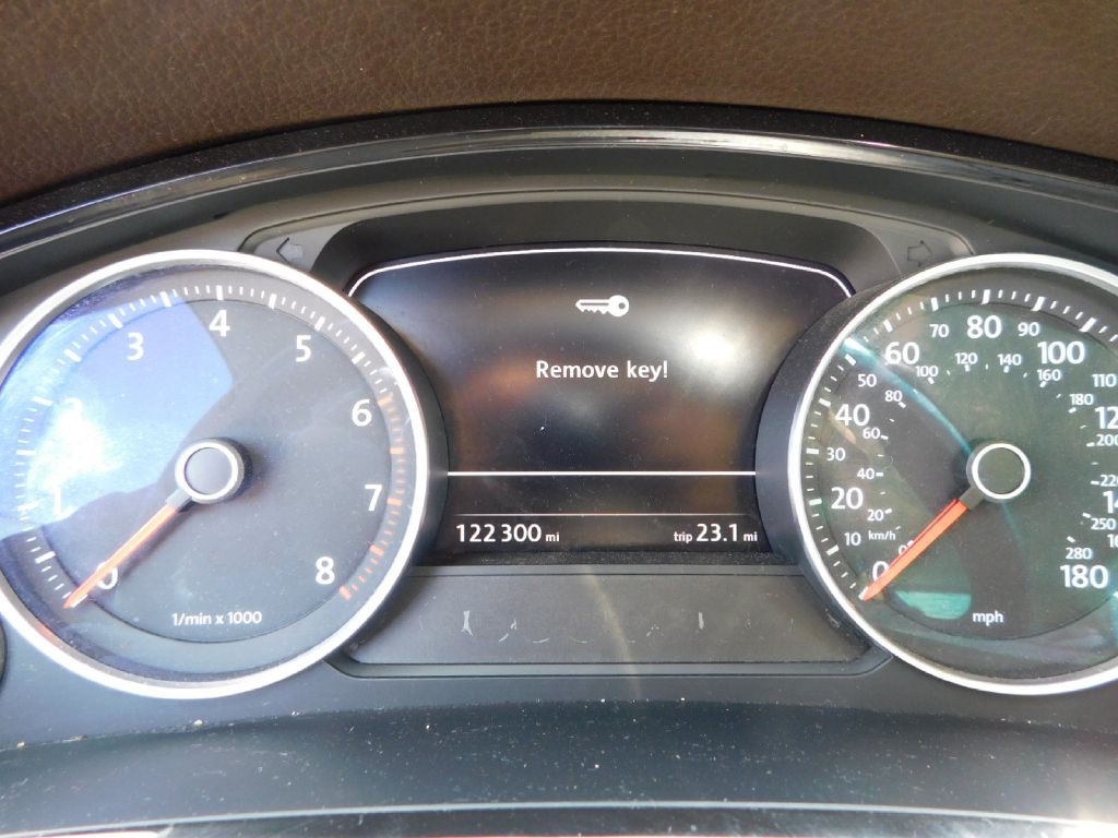 2013 Volkswagen Touareg Image 29