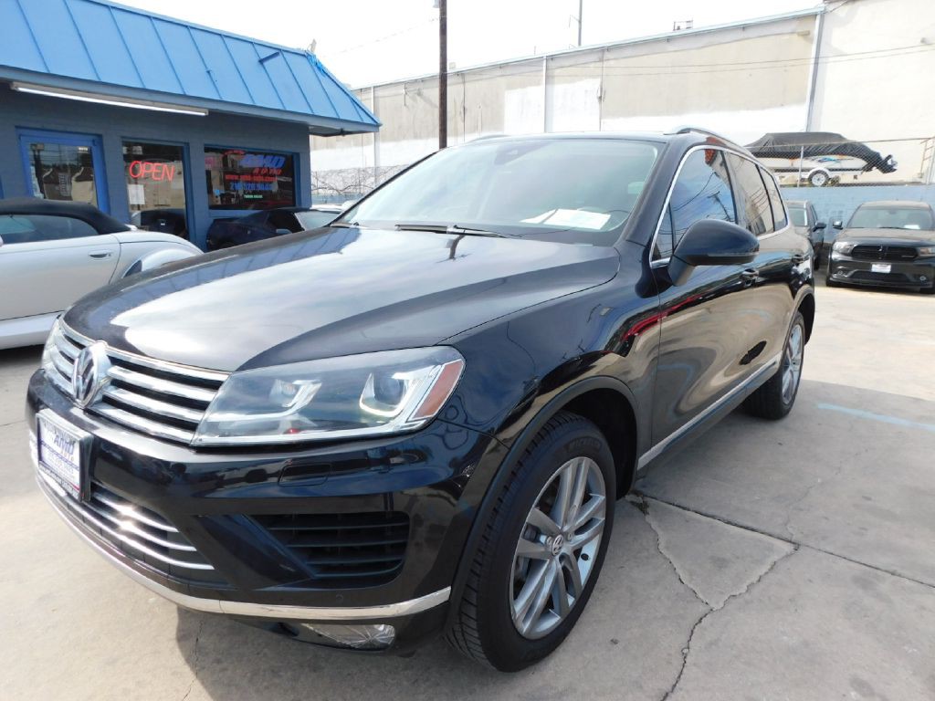 2016 Volkswagen Touareg Image 3