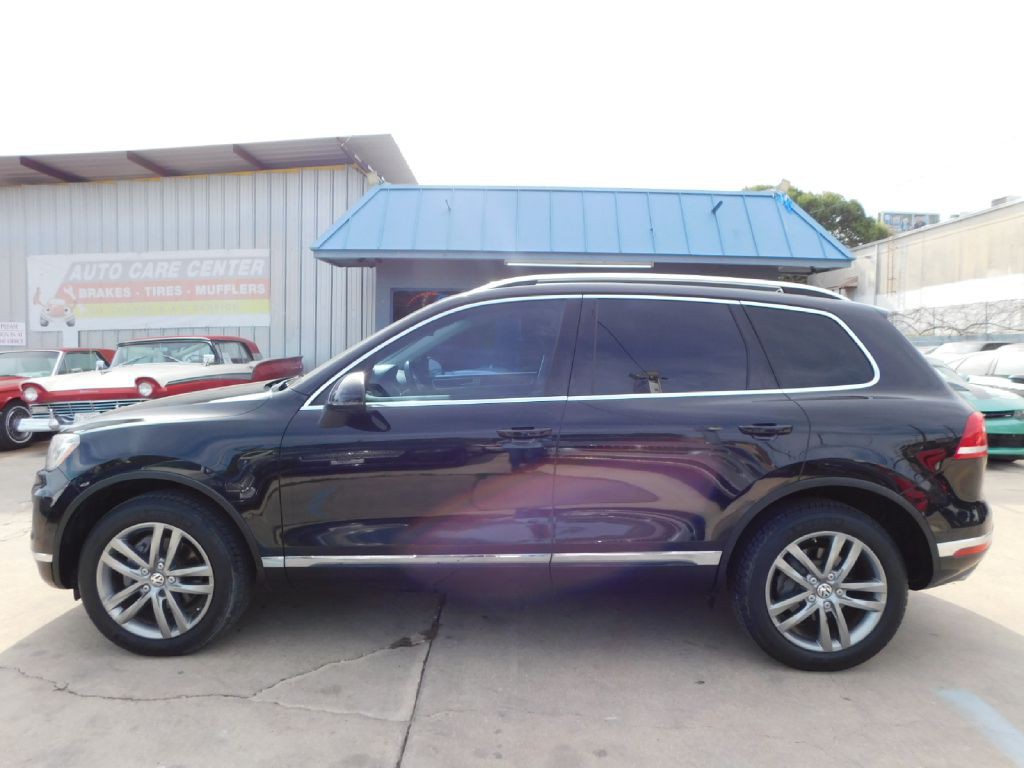 2016 Volkswagen Touareg Image 4