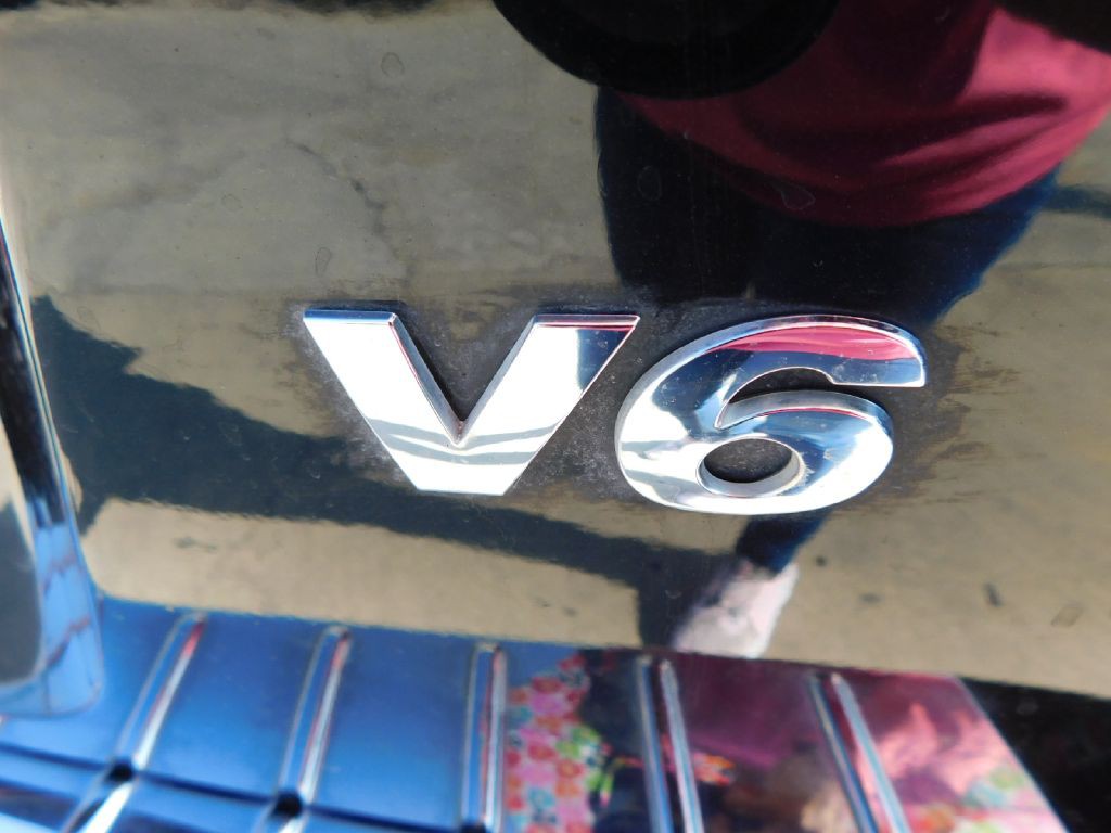 2016 Volkswagen Touareg Image 11