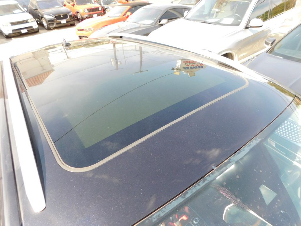 2016 Volkswagen Touareg Image 50