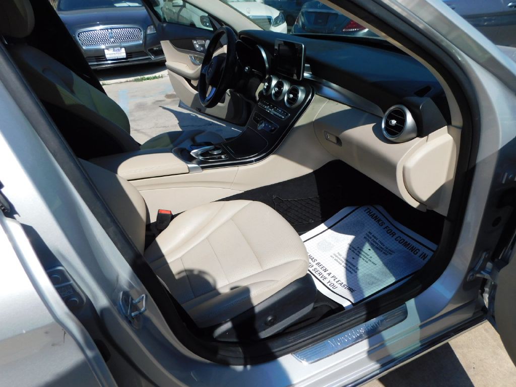 2015 Mercedes-Benz C-Class Image 14