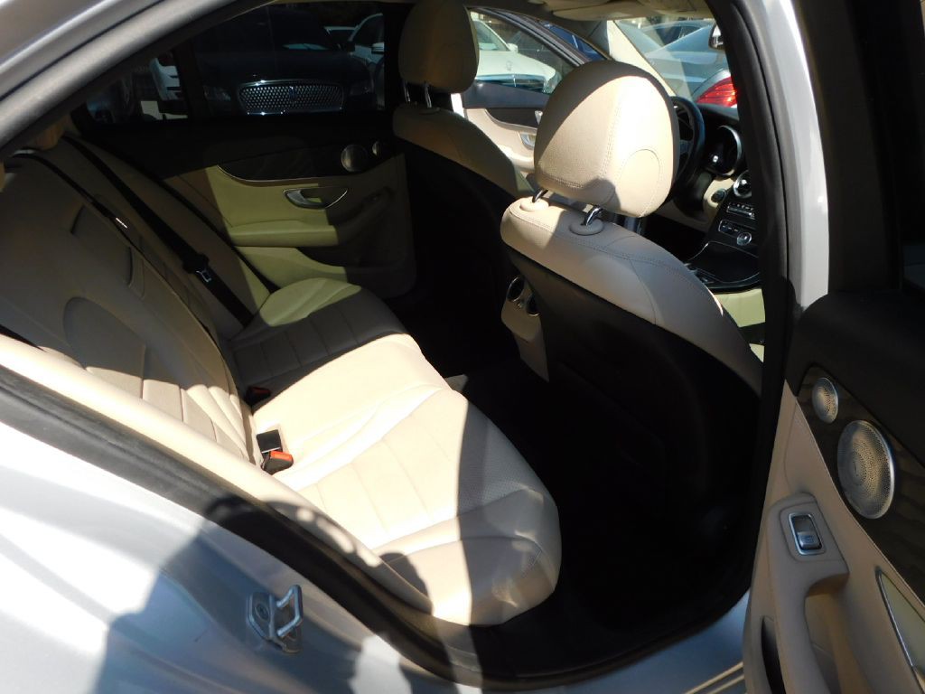 2015 Mercedes-Benz C-Class Image 15