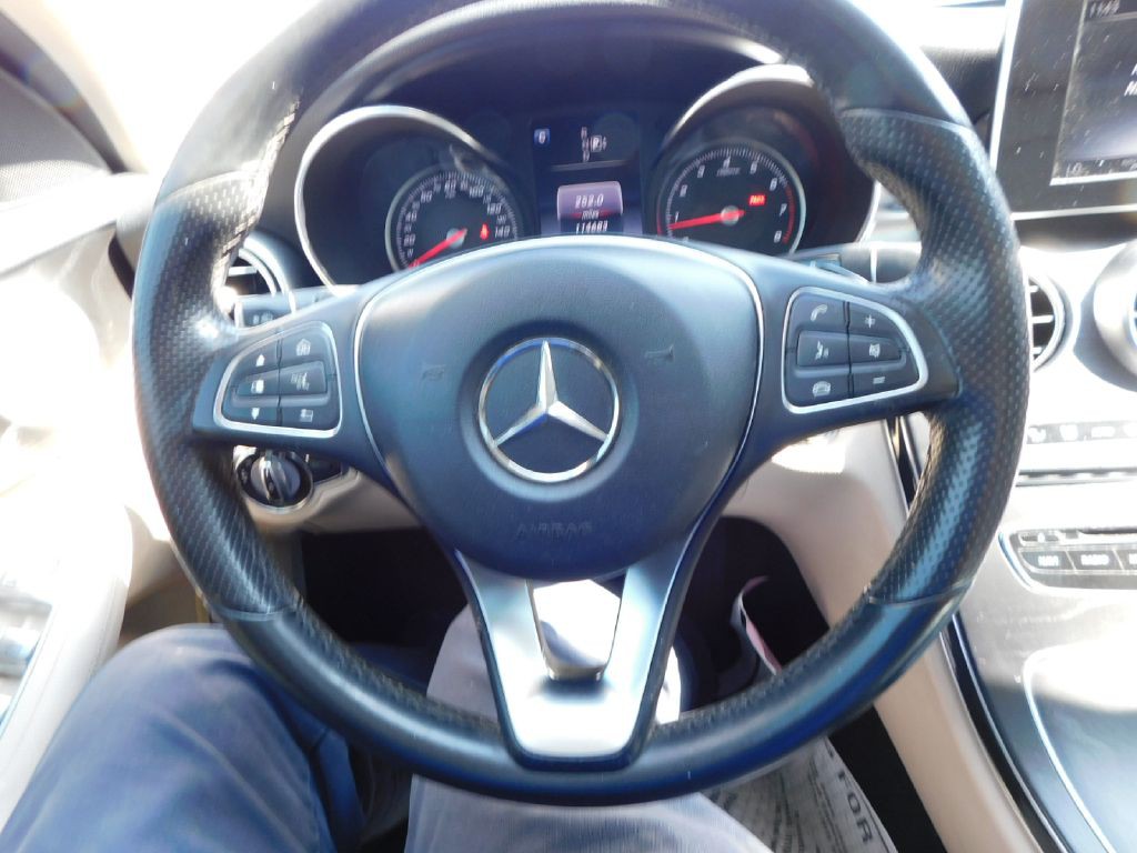 2015 Mercedes-Benz C-Class Image 22