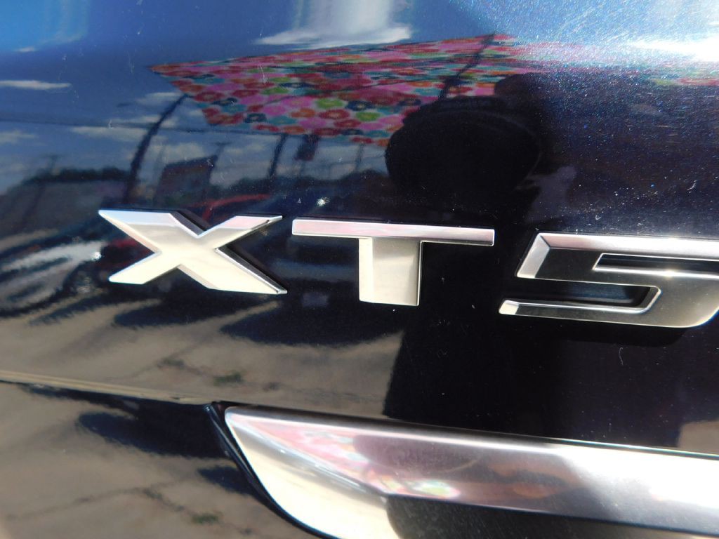 2017 Cadillac XT5 Image 11