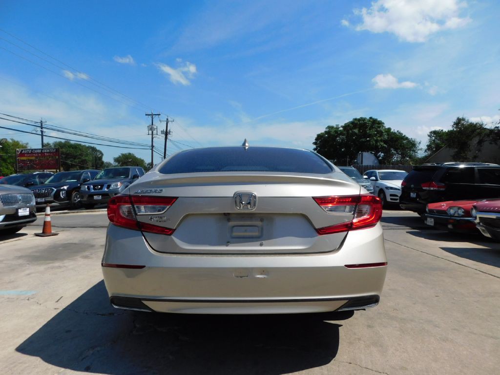 2018 Honda Accord Image 4