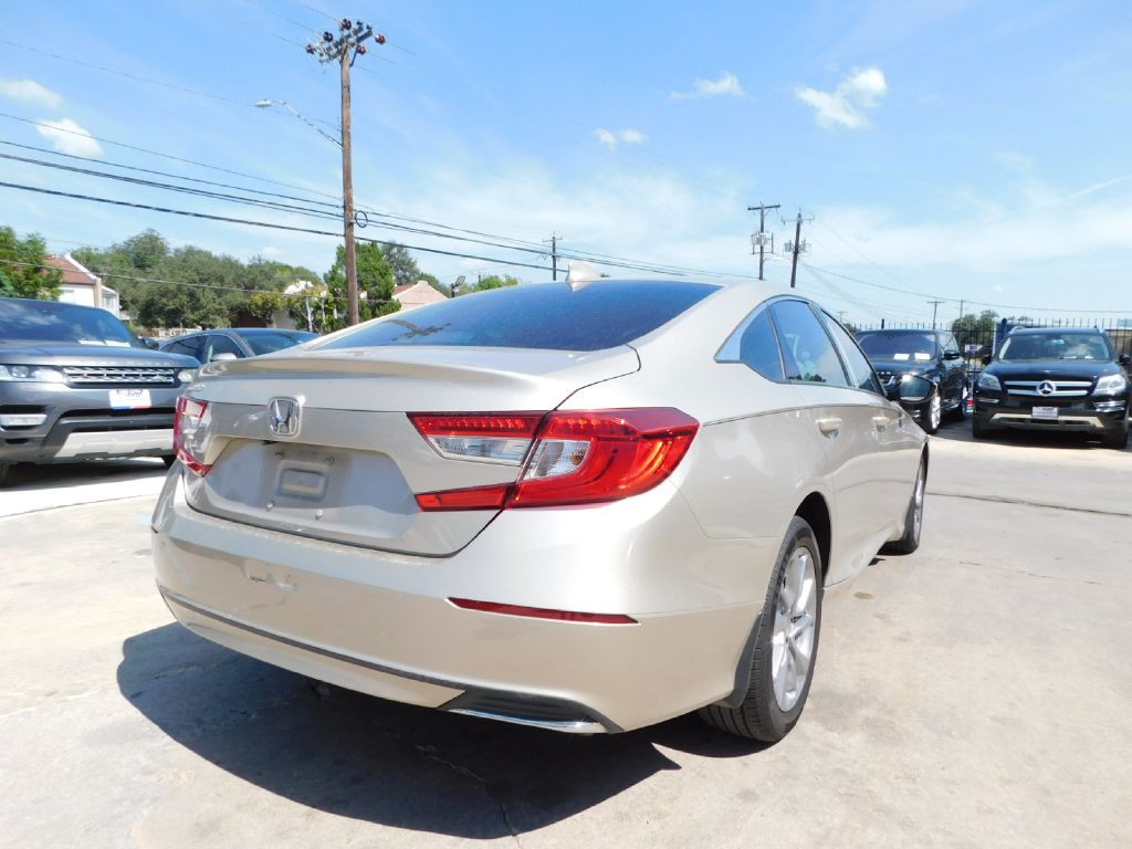 2018 Honda Accord Image 6