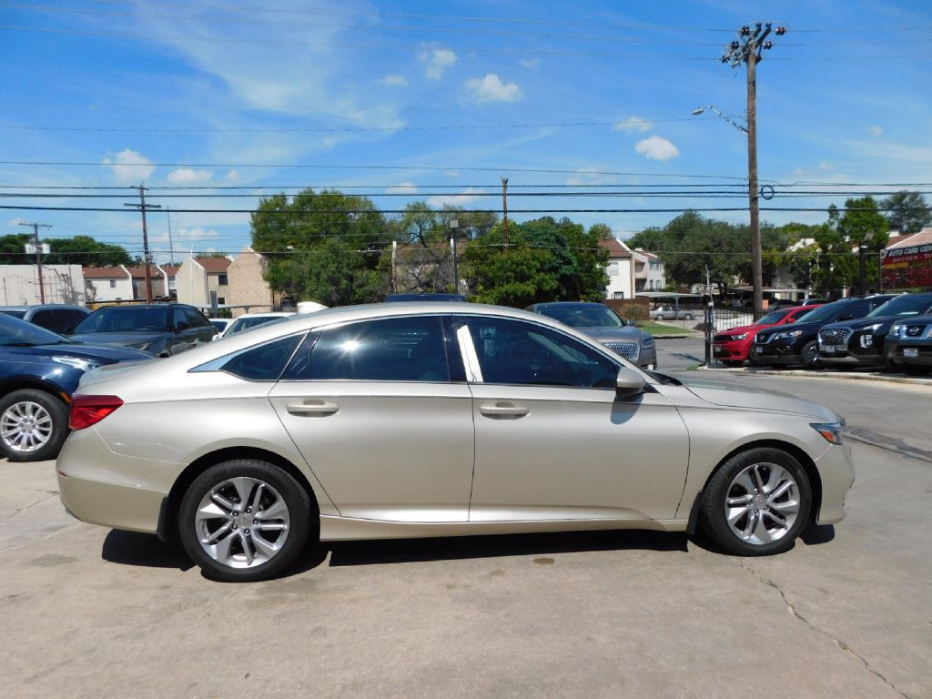 2018 Honda Accord Image 8