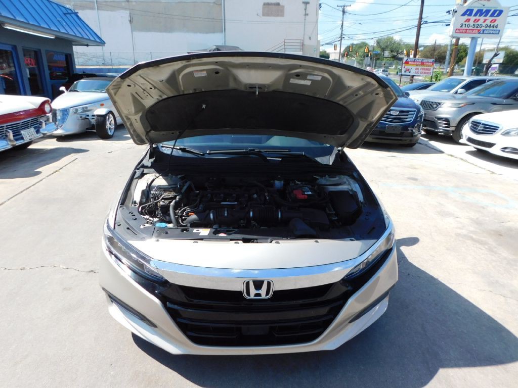 2018 Honda Accord Image 11