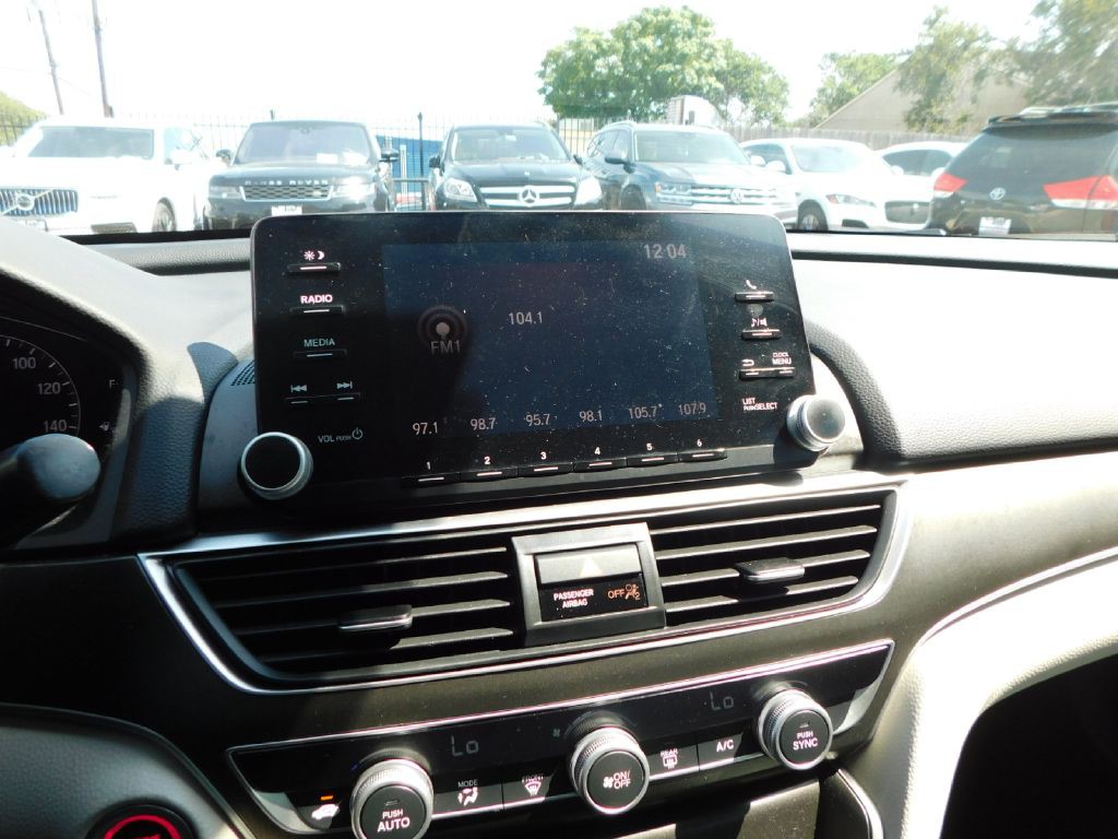 2018 Honda Accord Image 21