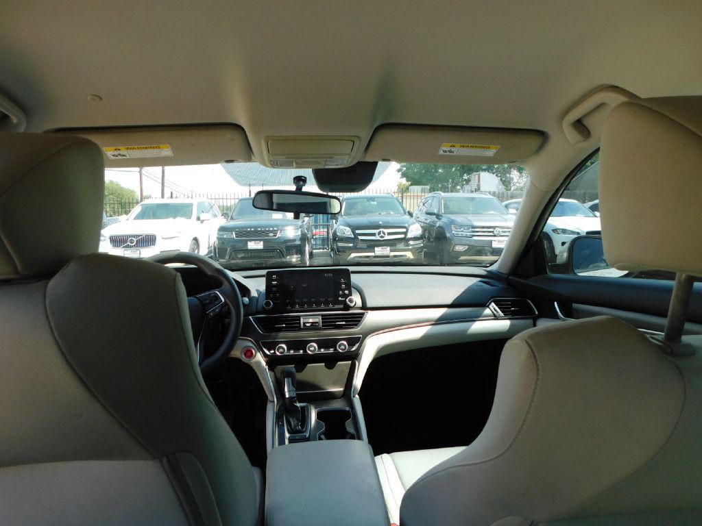 2018 Honda Accord Image 24