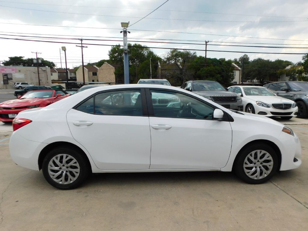 2018 Toyota Corolla Image 8