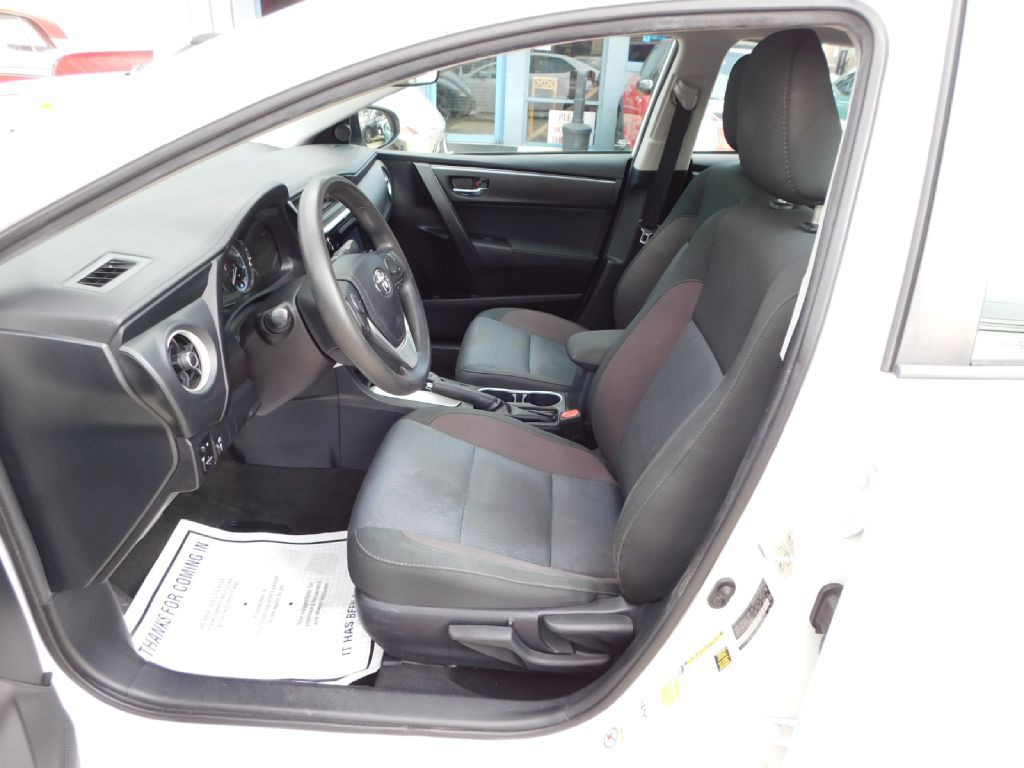 2018 Toyota Corolla Image 20