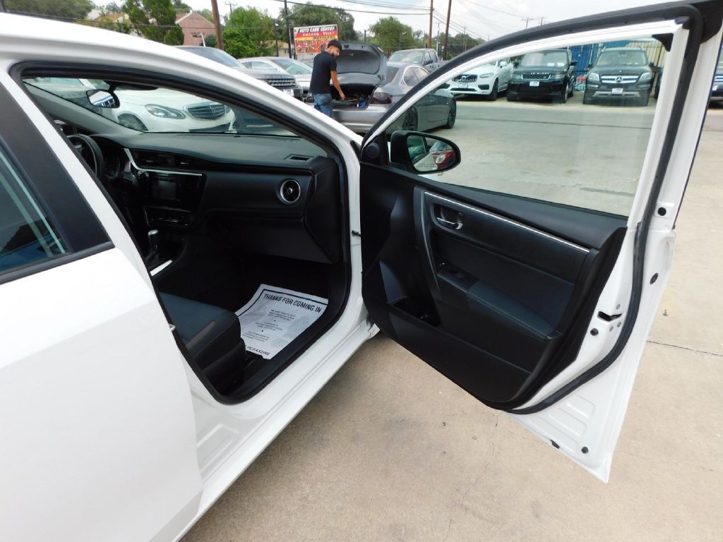 2018 Toyota Corolla Image 41