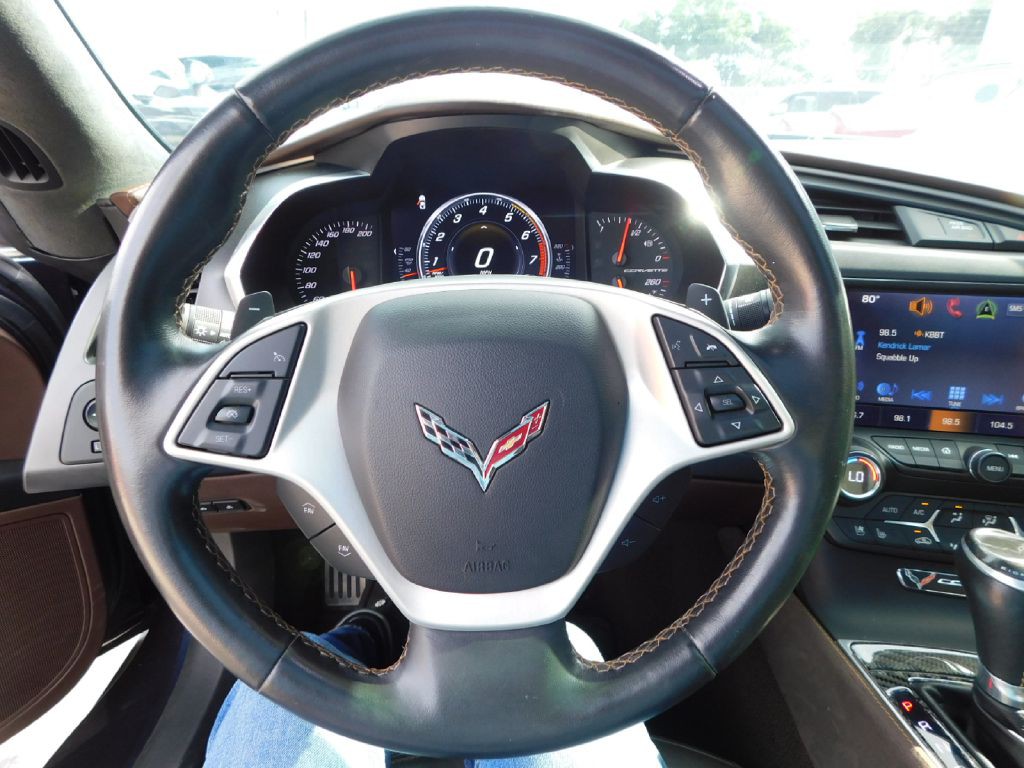2015 Chevrolet Corvette Image 17