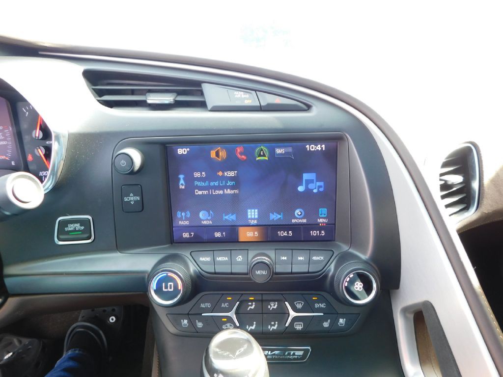 2015 Chevrolet Corvette Image 24