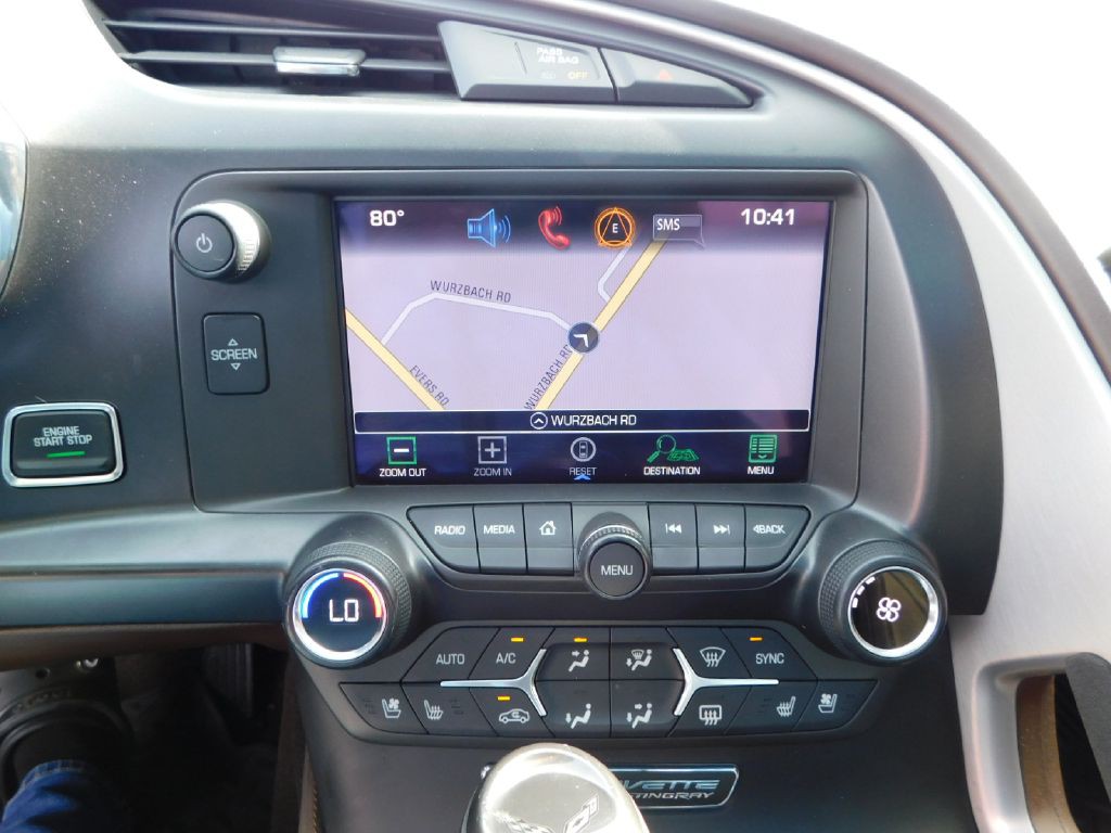 2015 Chevrolet Corvette Image 25
