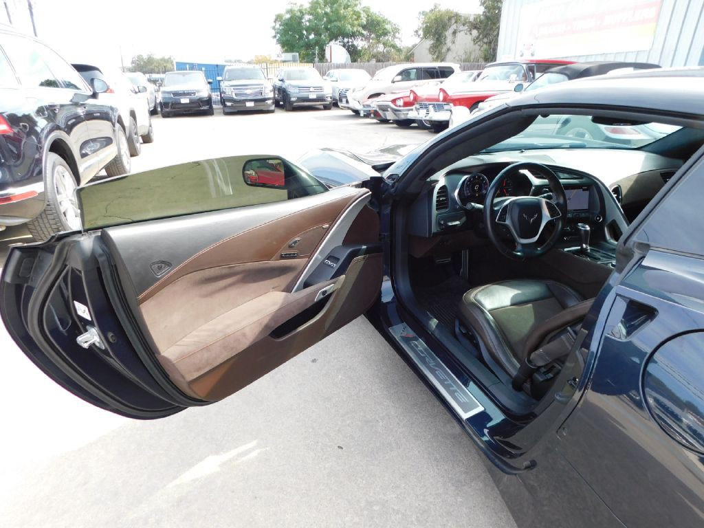 2015 Chevrolet Corvette Image 34