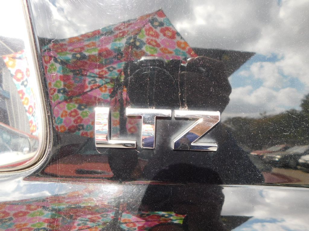 2015 Chevrolet Suburban Image 13