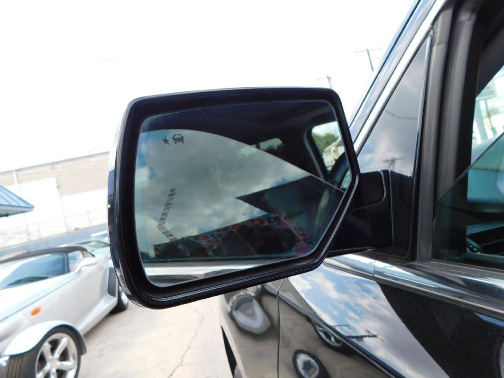 2015 Chevrolet Suburban Image 14