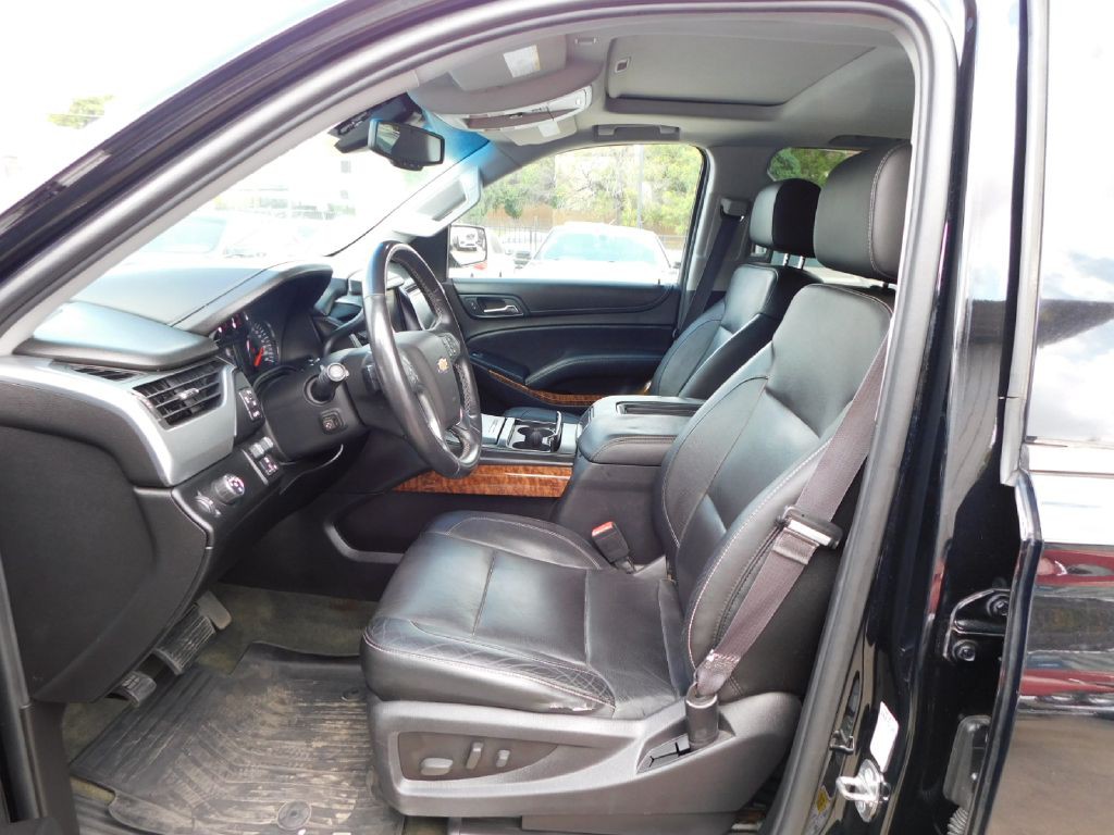 2015 Chevrolet Suburban Image 22